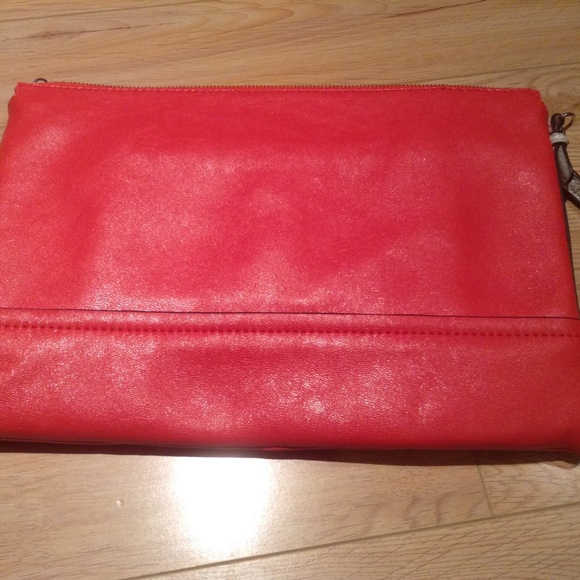 Guess clutch - Picture 3 of 3